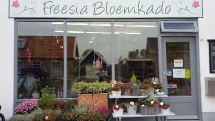 Freesia bloemkado, Bloemist in Koudekerke