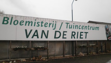Bloemisterij & Tuincentrum Van de Riet, Bloemist in Oudenbosch
