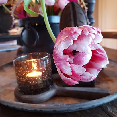 Laura Bloemen & Wonen, Bloemist in Maasbree