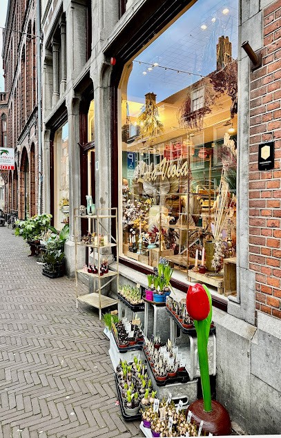 Lola Viola, Bloemist in Den Haag